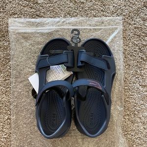 NWT Crocs Navy Swiftwater Boys Sandals Size 2